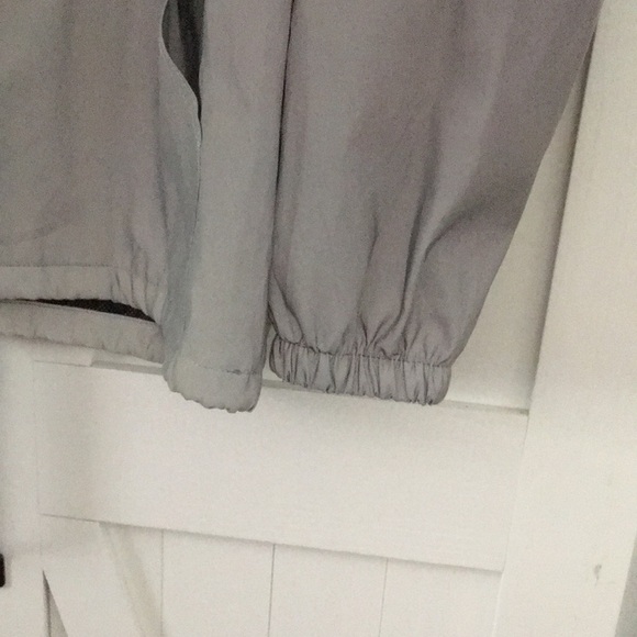 Zummies Zine Men’s reflective windbreaker Hoodie. Medium - Picture 4 of 10